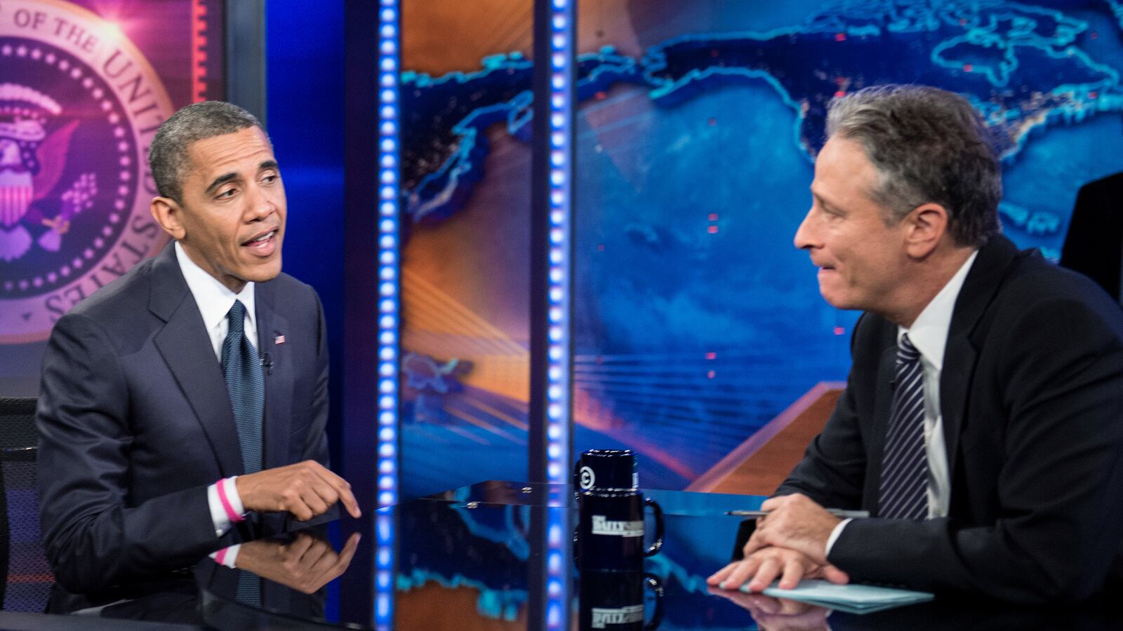 articles/2015/08/27/why-jon-stewart-must-host-the-2016-presidential-debates/150826-goldstein-stewart-tease_ecvcao