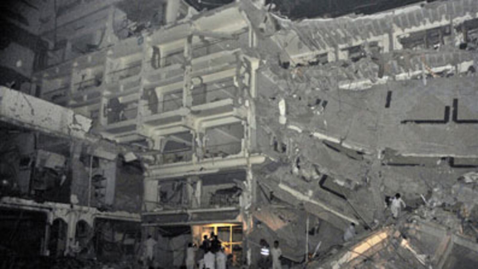 cheats/2009/06/09/large-blast-kills-5-in-pakistan/pakistan_hggqe1