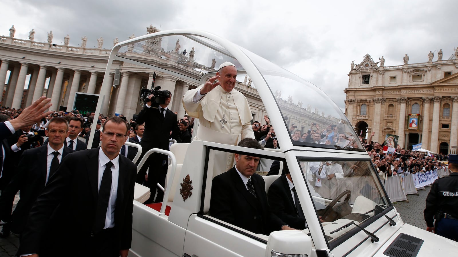 cheats/2014/06/13/pope-francis-little-to-lose-at-my-age/140613-popemobile-cheat_flznny