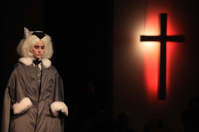 galleries/2014/02/11/thom-browne-s-holy-runway-at-new-york-fashion-week-2014-photos/thombrowne-gal-07_ofvlmm