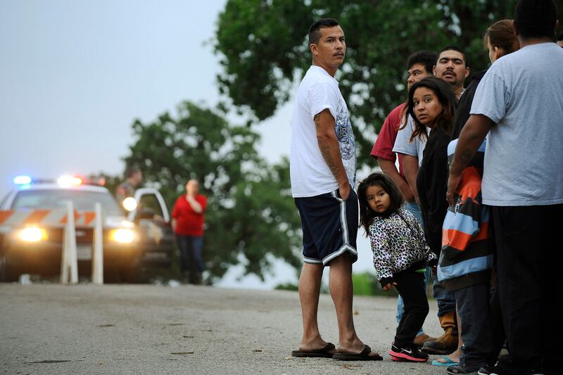 galleries/2013/05/16/swarm-of-deadly-tornadoes-rips-through-texas-photos/texas-tornado-4_igs37i