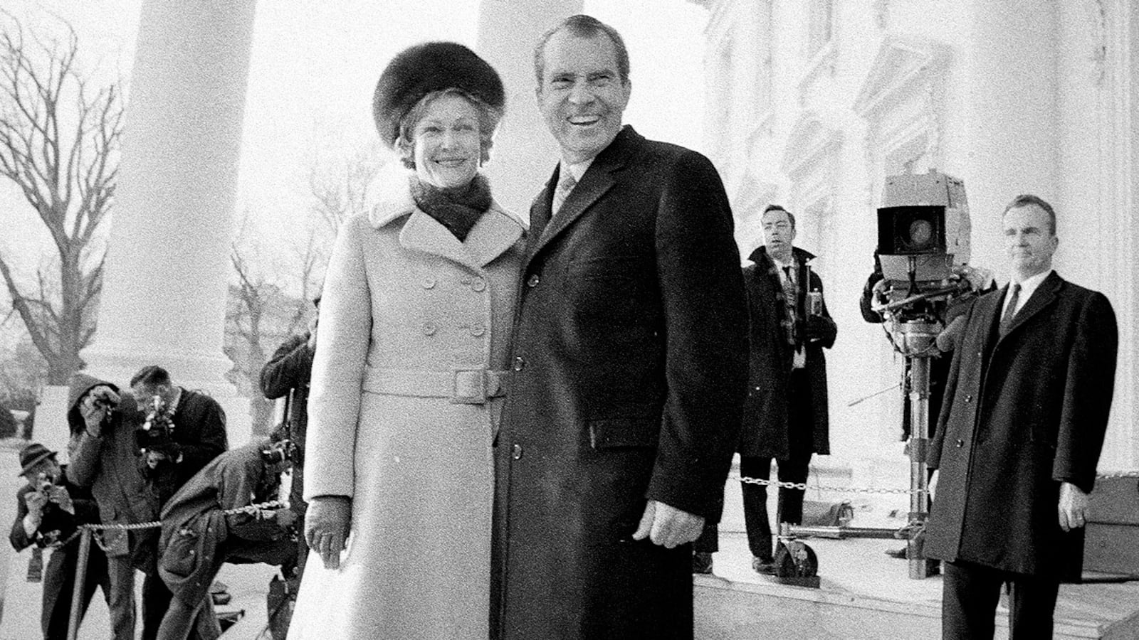 cheats/2012/03/12/nixon-wrote-love-letters/richard-pat-nixon-love-cheat_xedefz