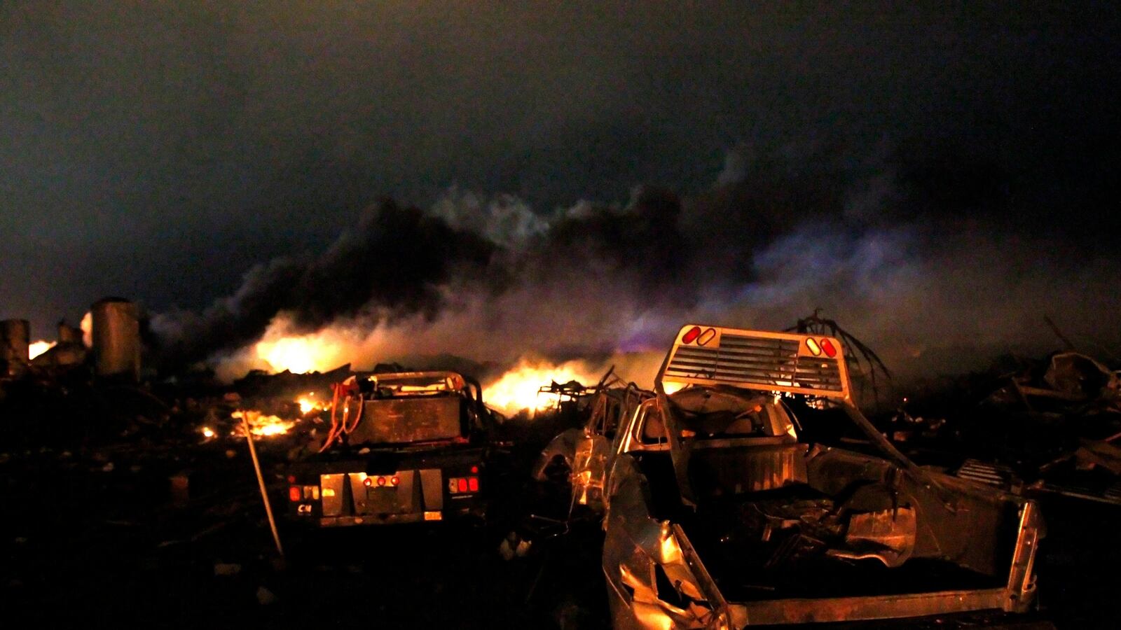 cheats/2016/05/11/west-explosion-announcement/160511-west-explosion-cheat_dwegf0