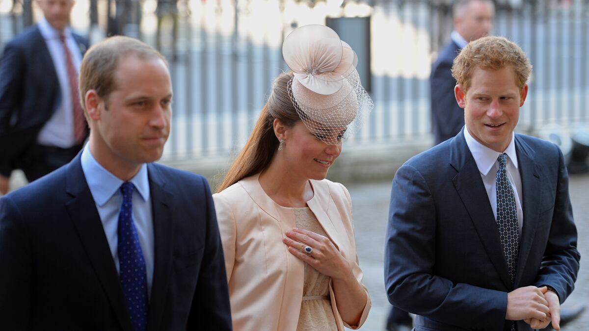articles/2013/06/21/prince-william-31-today/will-harry-kate_nqev7z