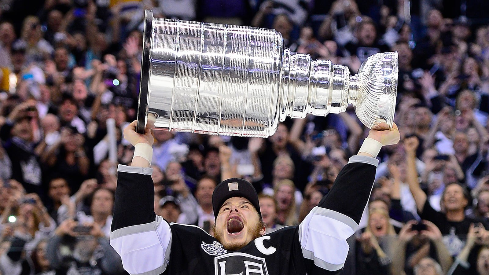 cheats/2012/06/11/l-a-kings-win-stanley-cup/king-stanley-cup-cheat_vv7st3