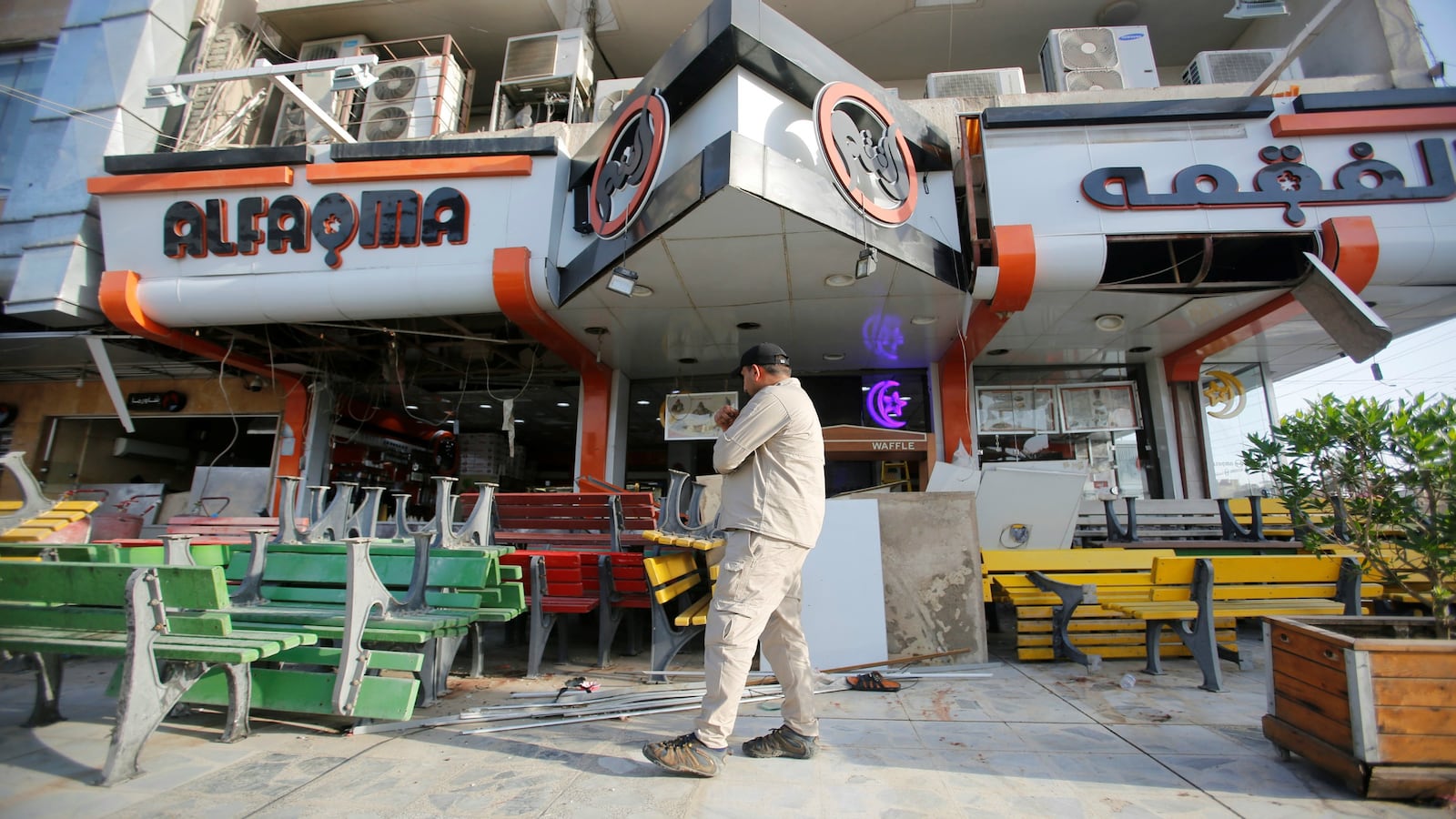 170529-baghdad-car-bombing-cheat_yuy2vc