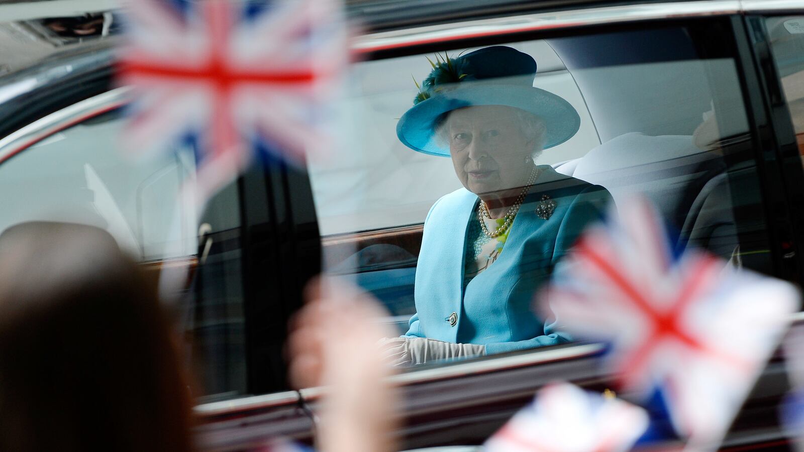 articles/2016/04/21/will-queen-elizabeth-abdicate-if-prince-philip-dies/160420-sykes-queen-elizabeth-tease_t7tymr