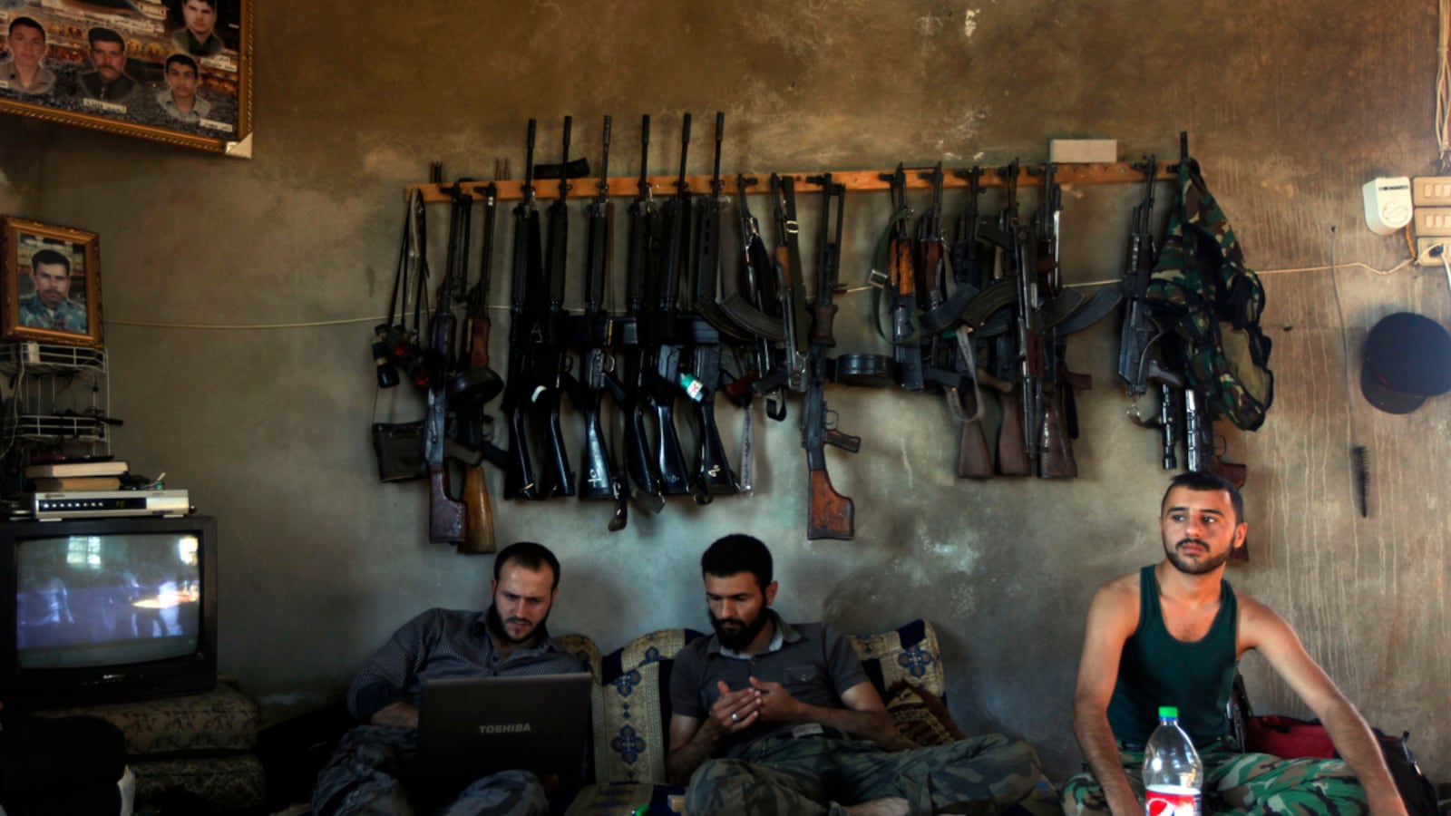 cheats/2012/06/12/arms-flow-propelling-syria-war/syria-arms-cs_iylafx