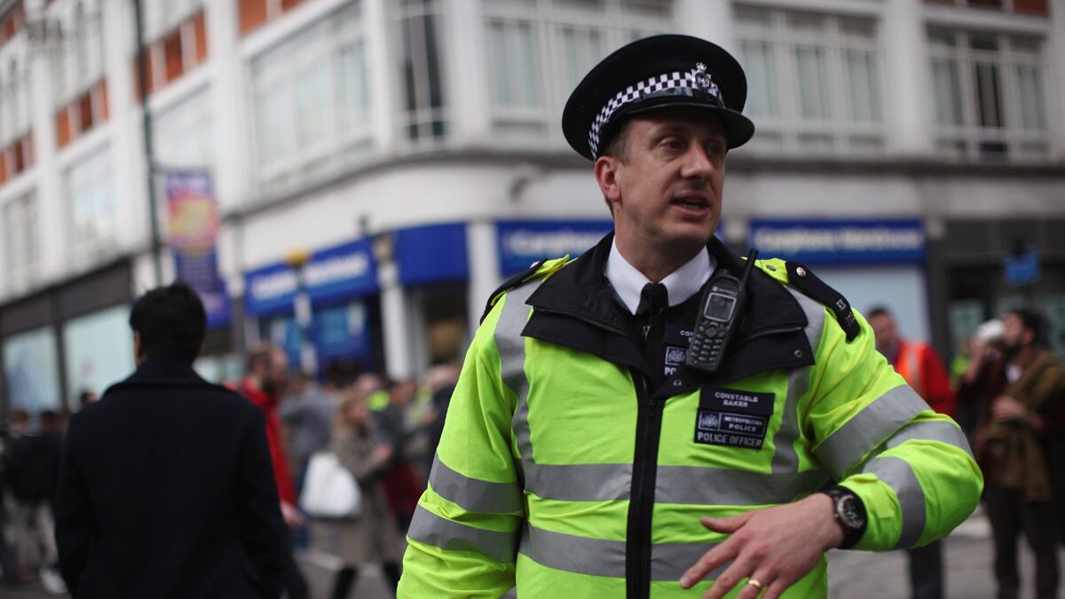 cheats/2012/07/07/defense-head-gets-shootdown-power/london-security-cheat_d7iy7m