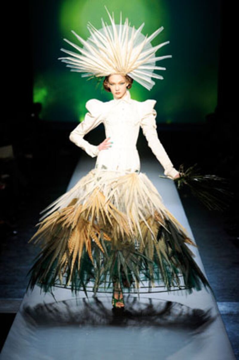 galleries/2010/01/27/fashion-week-day-1/paris-fashion-week---gaultier-2_wnx9d0