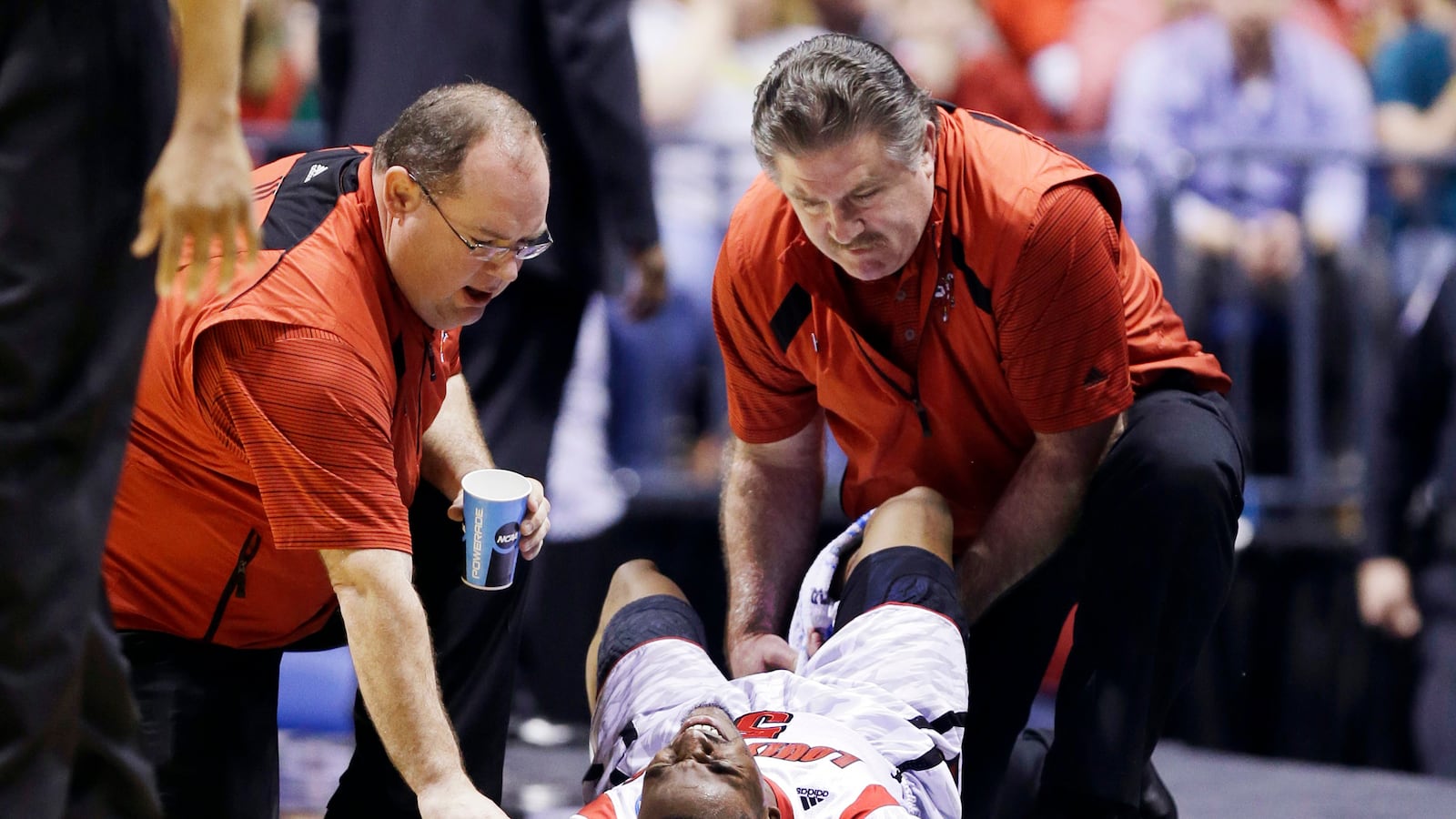 articles/2013/04/01/kevin-ware-s-broken-leg-will-live-on-in-the-annals-of-grisly-injuries/130331-kavin-ware-injury-sepkowitz-tease_skavjl