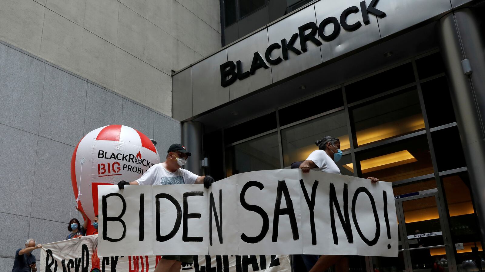 2020-12-07T020531Z_877666747_RC22IK91GMWG_RTRMADP_3_USA-BIDEN-GREEN_qvidft