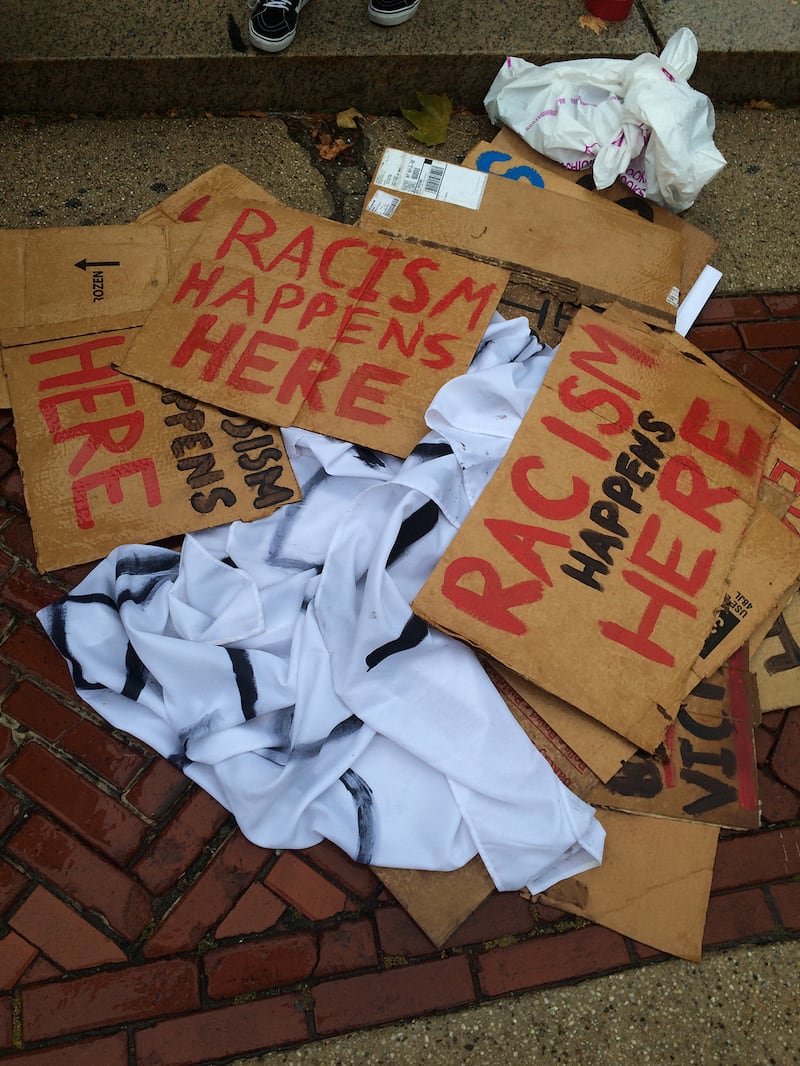 articles/2015/10/29/columbia-s-anti-rape-protest-gets-wacky/151028-shire-columbia-protest-embed2_zredkm