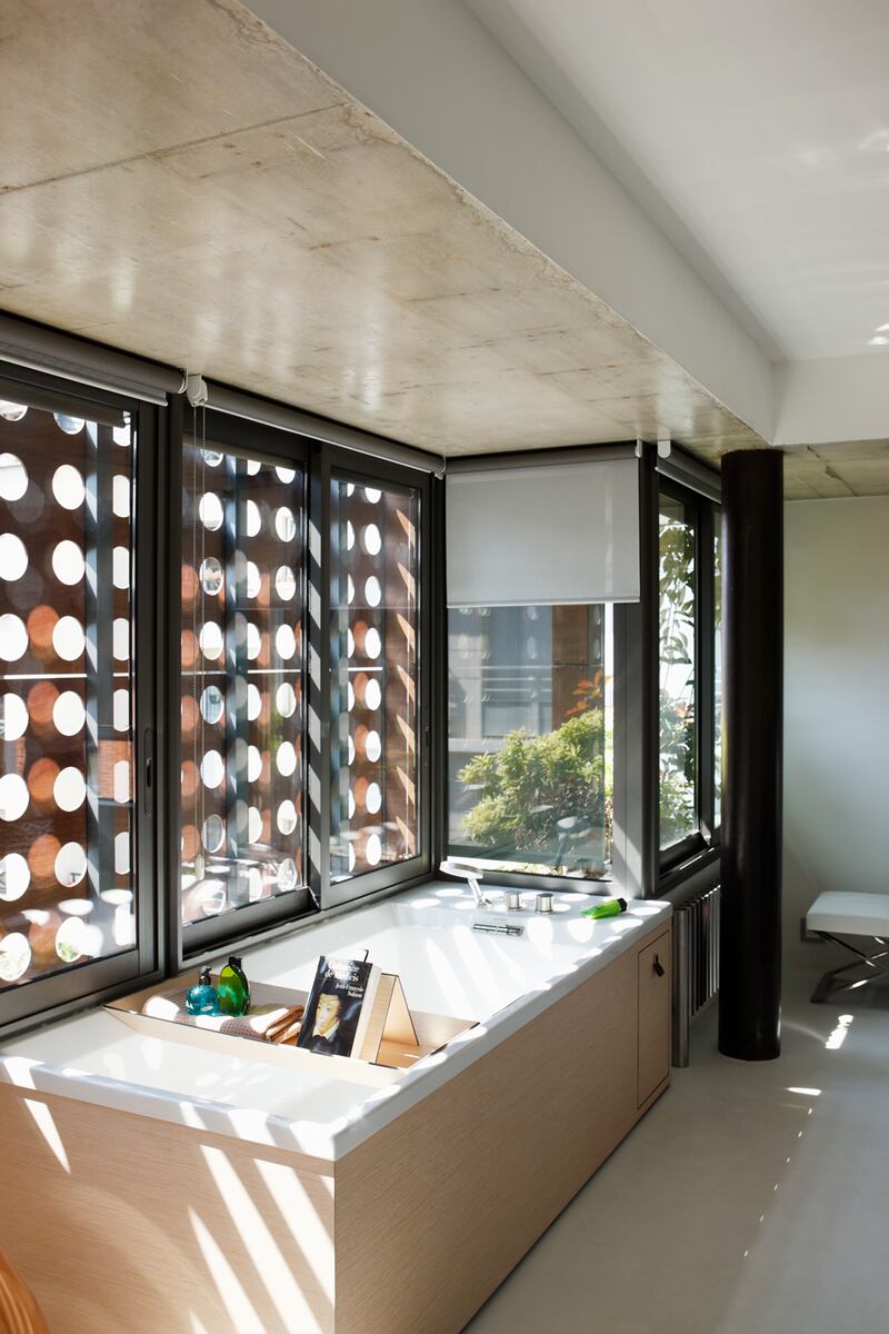 galleries/2013/02/25/omg-i-want-this-house-paris-photos/130222-omg-paris9_j2tawf