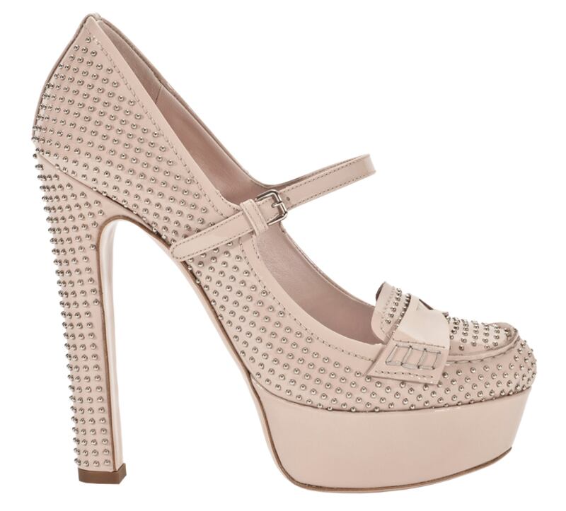 galleries/2010/10/08/killer-heels/high-heels---miu-miu-perforated-pump_arjcen