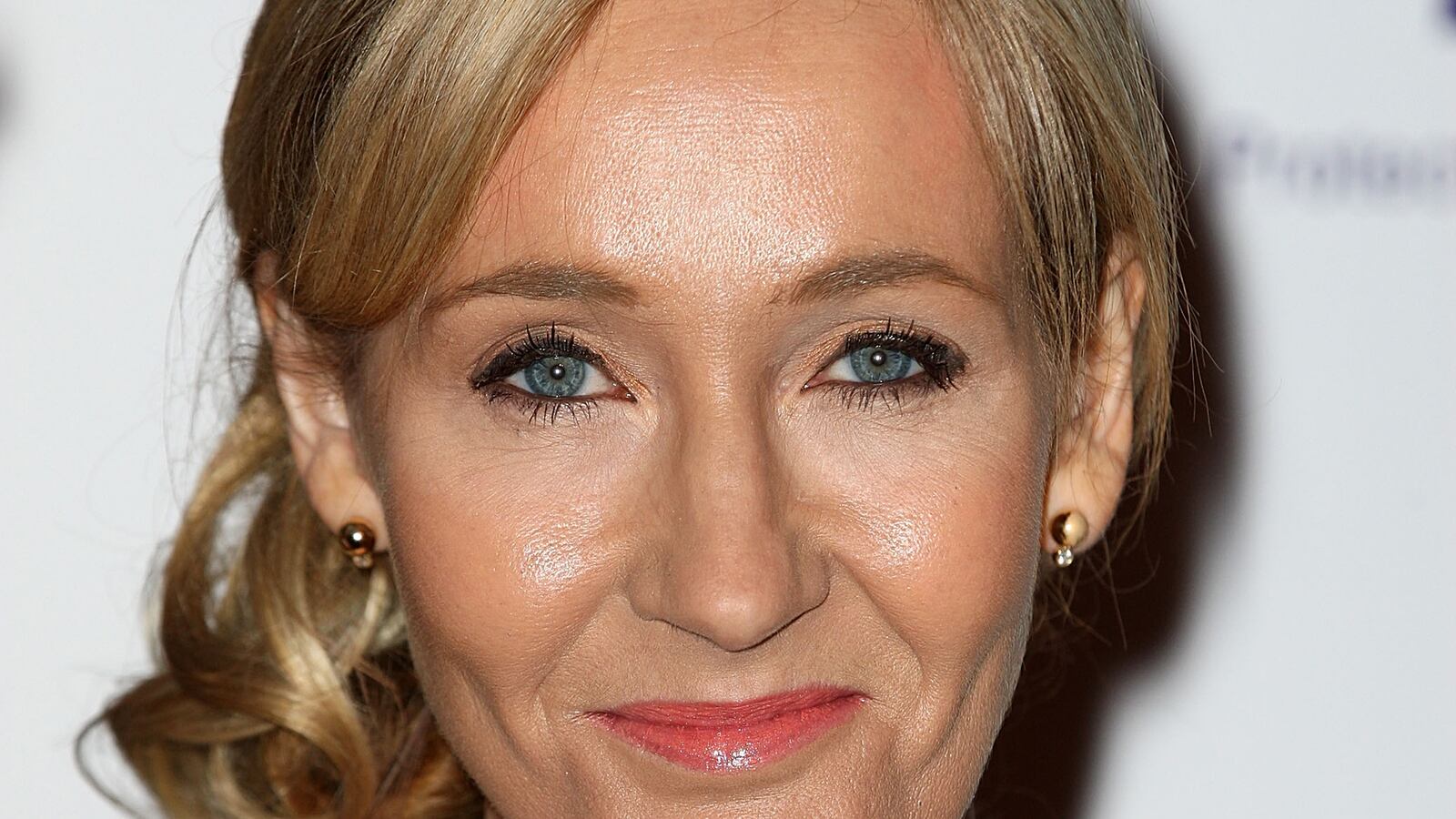 cheats/2014/05/09/rowling-on-board-for-harry-potter-play/140709-JK-Rowling-cheat_z9zmsz