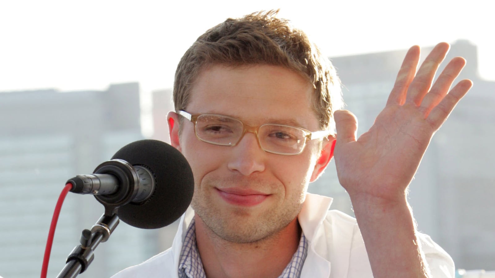 cheats/2013/02/14/knight-we-regret-paying-jonah-lehrer/130214-lehrer-knight-20k-cheat_ncdkjc