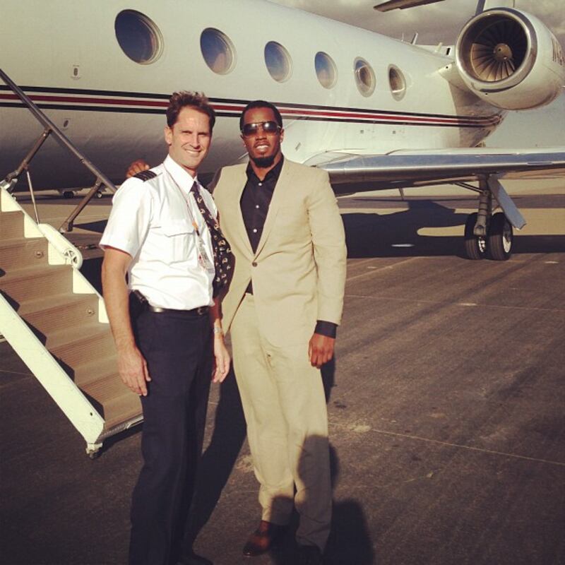 galleries/2012/10/28/oprah-winfrey-zooey-deschanel-more-celebrity-twitter-pictures-photos/p_diddy_eh4wmg