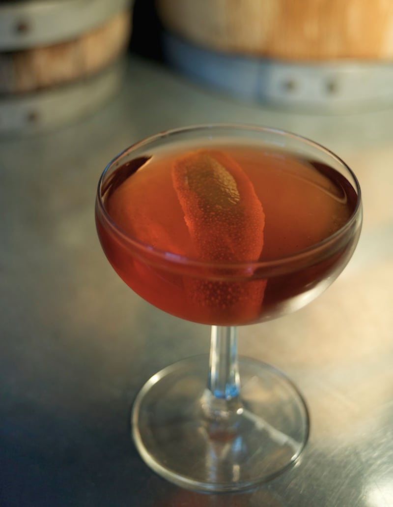 articles/2016/07/22/three-drinks-in-portland-oregon/160721-horn-portland-drinks3-embed_i2zpsv