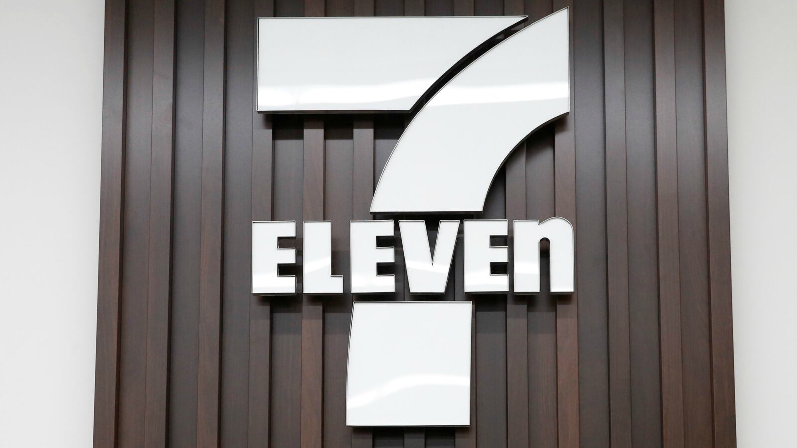 REUTERSToru_Hanai_tvfm2x