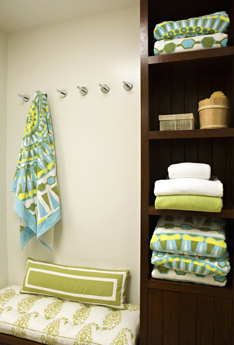 galleries/2013/06/28/omg-i-want-this-house-hollywood-hills-photos/130627-omg-house13_vpew8v