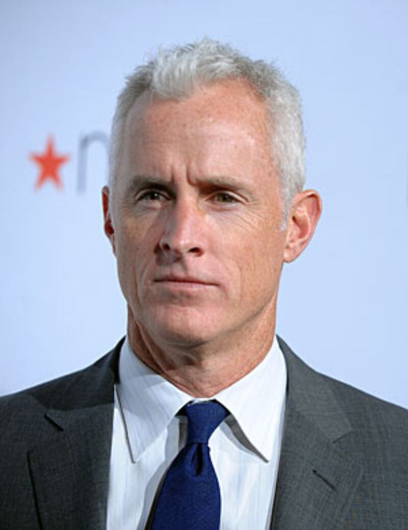 articles/2009/02/14/10-hot-valentines/klein-10-men---john-slattery_ushqal