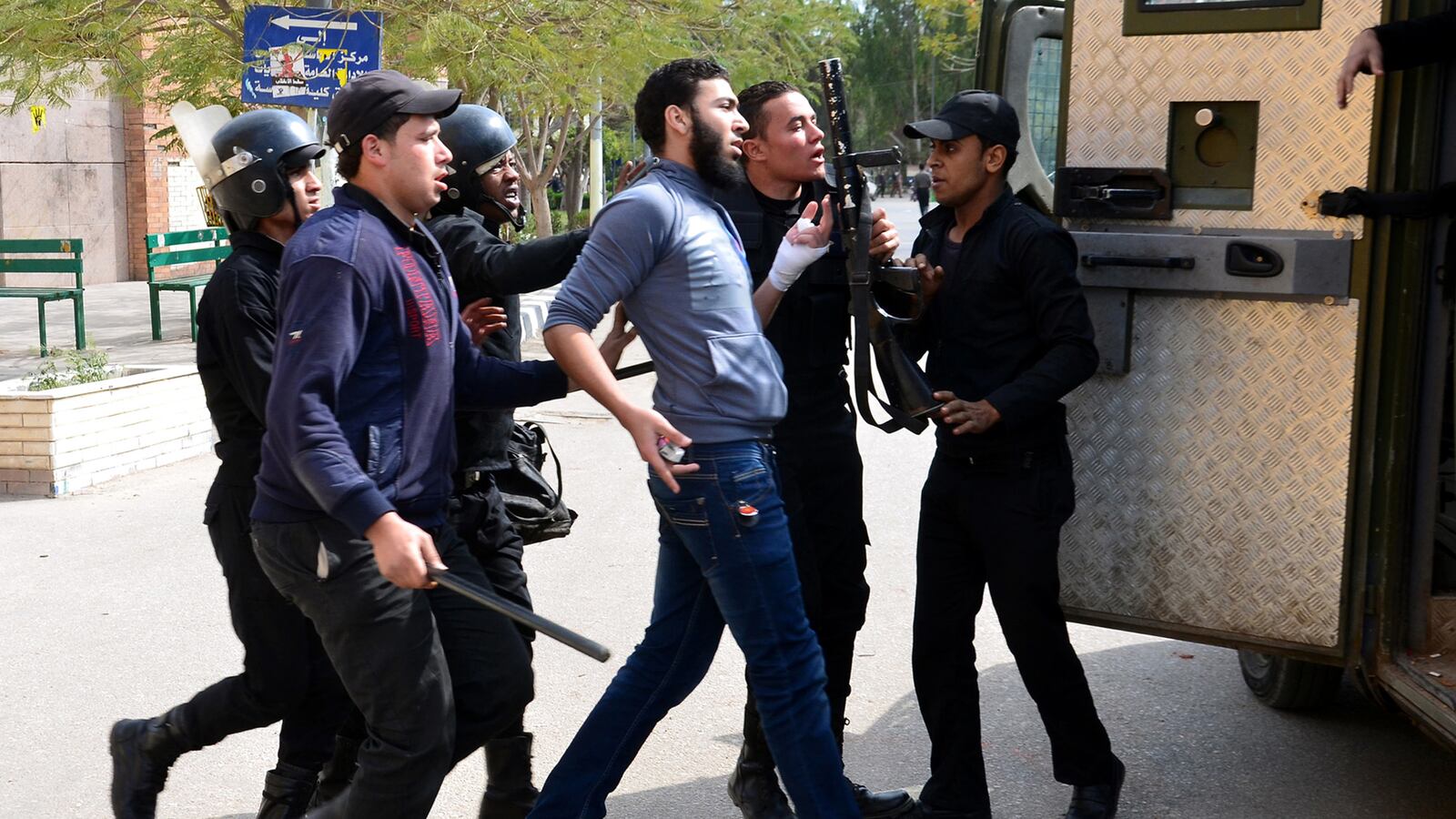 articles/2014/03/23/egypt-the-revolution-s-last-stand/140320-egypt-student-protests-rosenfeld-tease_yq4eyt