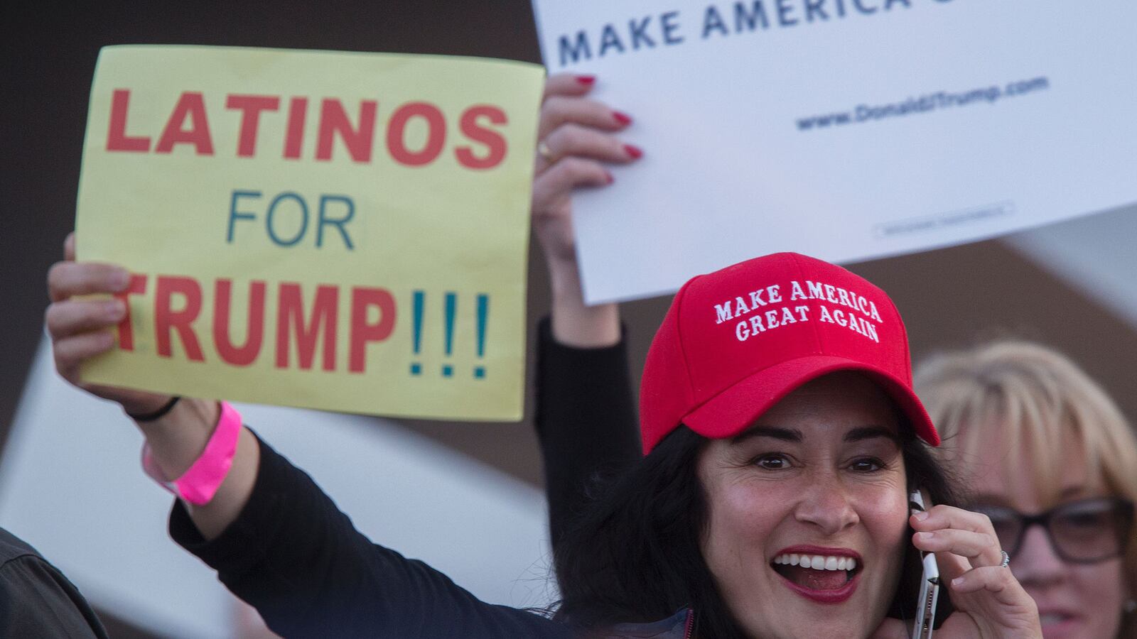 articles/2016/11/09/why-the-latino-vote-didn-t-save-america/161108-Navarette-latinos-trump-tease_hxqtnq