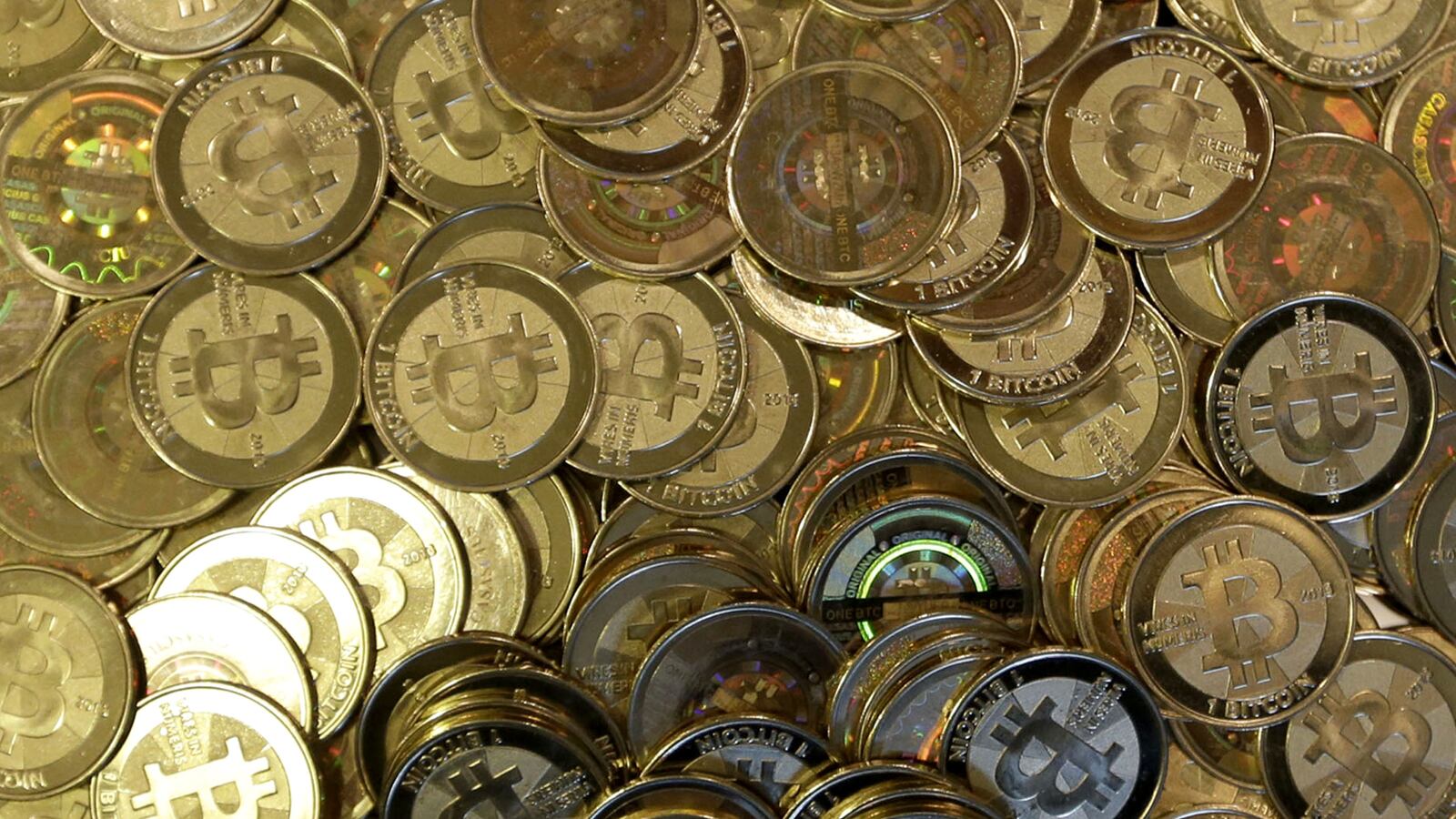 cheats/2013/06/12/university-now-accepting-bitcoins/130612-bitcoin-tuition-cheat_gtqsia