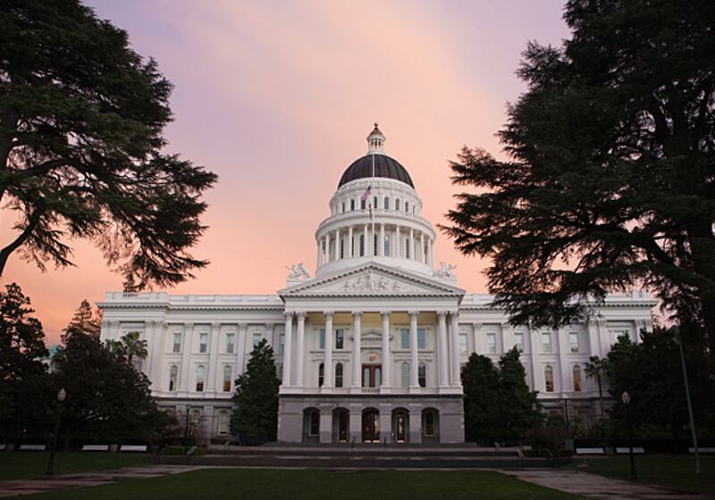 galleries/2010/12/20/grinchiest-cities/smartest-cities---sacramento_qonooh