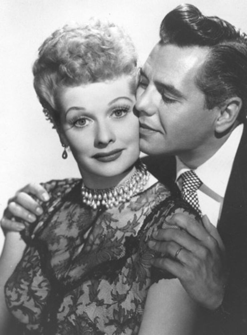 galleries/2012/08/10/jeremy-renner-in-bourne-legacy-steve-carrell-more-hot-after-40-stars-photos/ball-famous-after-forty_tkoir0