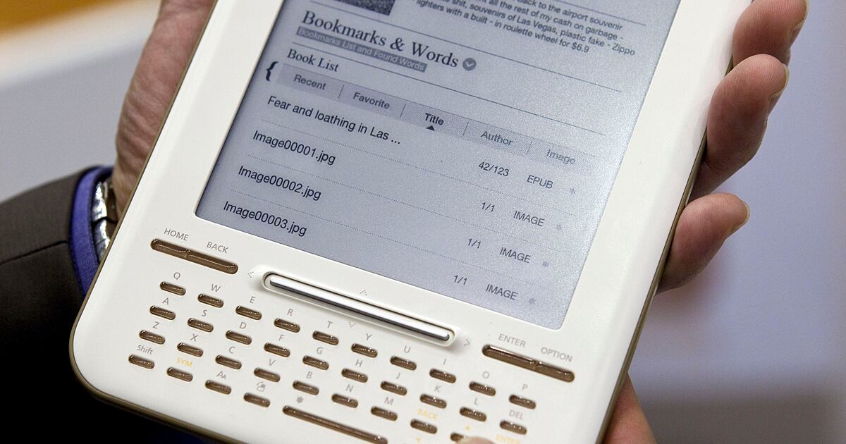 Google Releasing First E-Reader