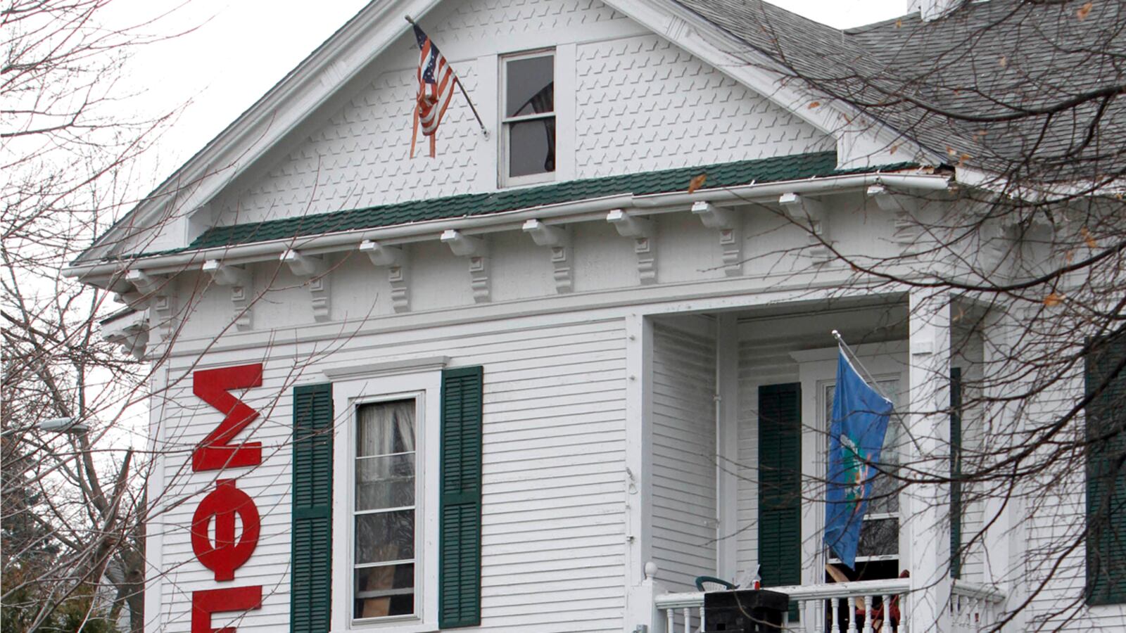 cheats/2011/12/14/frat-suspended-for-rape-survey/rape-fraternity-u-of-vermont-csjpg_omiasl