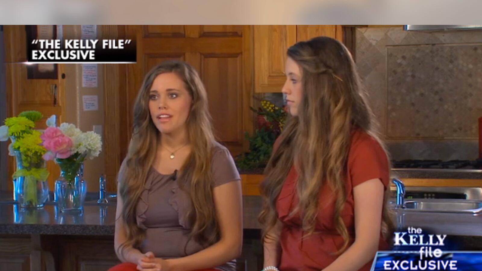 cheats/2015/06/05/duggars-put-locks-on-doors/150605-duggar-interview-cheat_pnpbhh