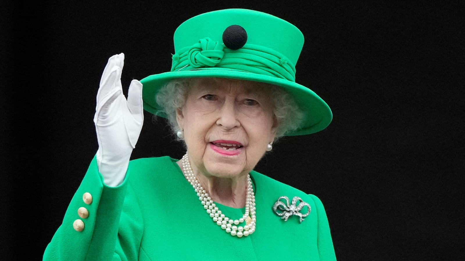 Queen Elizabeth stands on the balcony during the Platinum Pageant, marking the end of the celebrations for the Platinum Jubilee of Britain's Queen Elizabeth, in London, Britain, June 5, 2022.