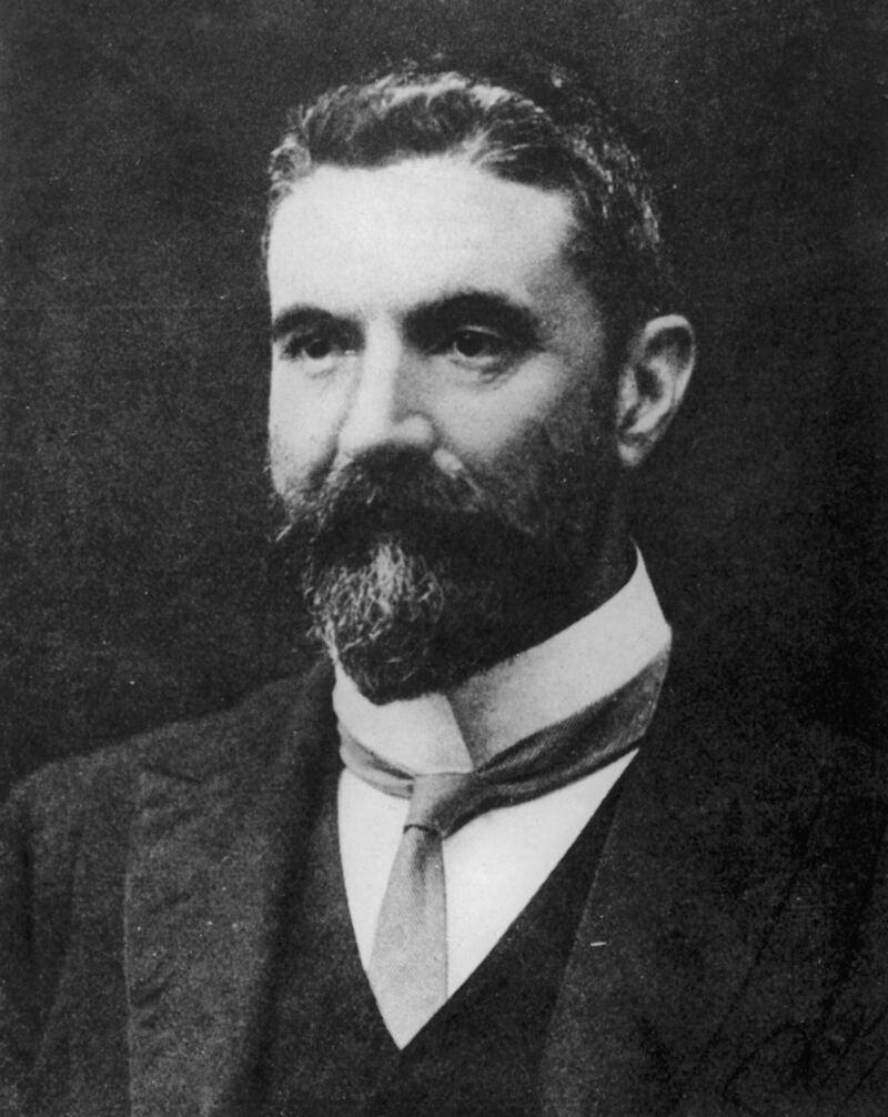 galleries/2013/07/24/carlos-danger-george-fox-and-more-celebrity-alter-egos-photos/130723-pseudonyms-deakin_kcoduh