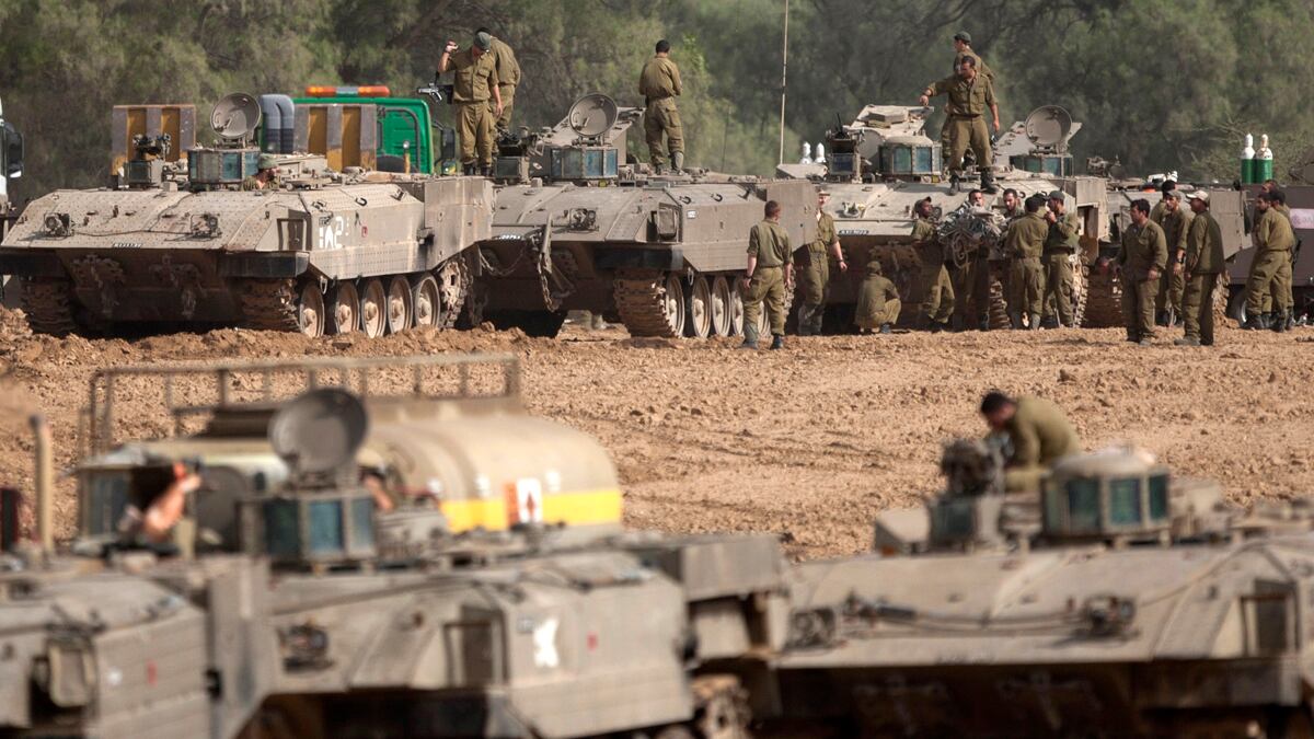 articles/2012/11/16/ground-war-in-gaza-is-unlikely/ephron-israel-invade-gaza-tease-embed_d4x1wq