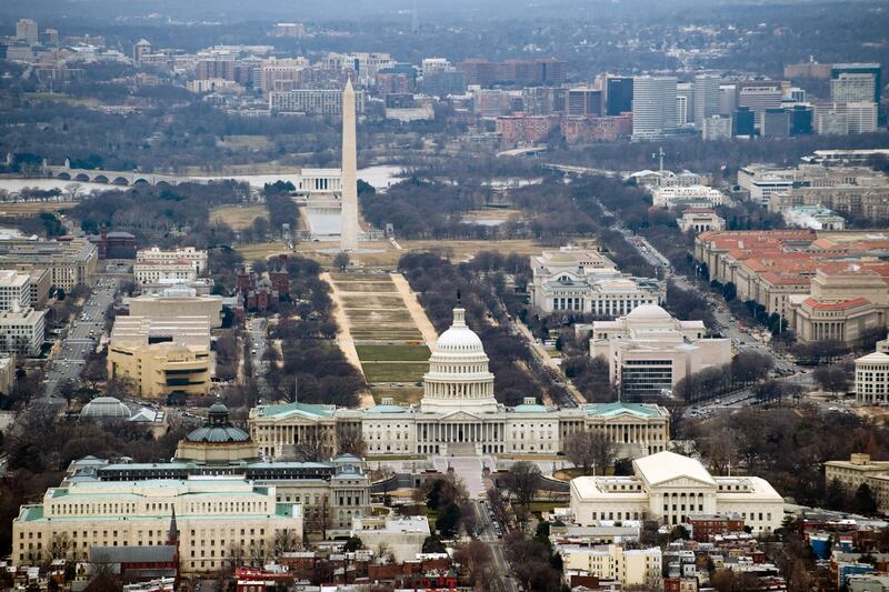 galleries/2013/08/19/america-s-thriving-cities-from-seattle-to-boston/130817-dc_c10biz