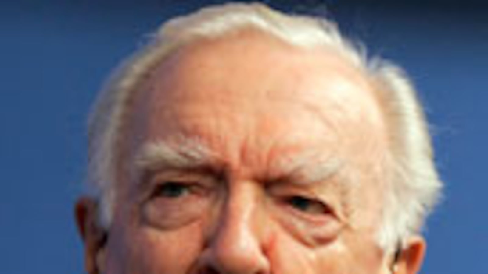 articles/2009/07/18/uncle-walter-was-too-old-for-primetime/hanft-cronkite_38528_csswwf