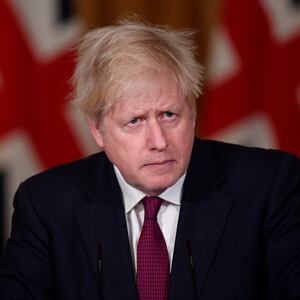 2020-12-19T171855Z_652533802_RC2HQK98IKE3_RTRMADP_3_HEALTH-CORONAVIRUS-BRITAIN_jarix5