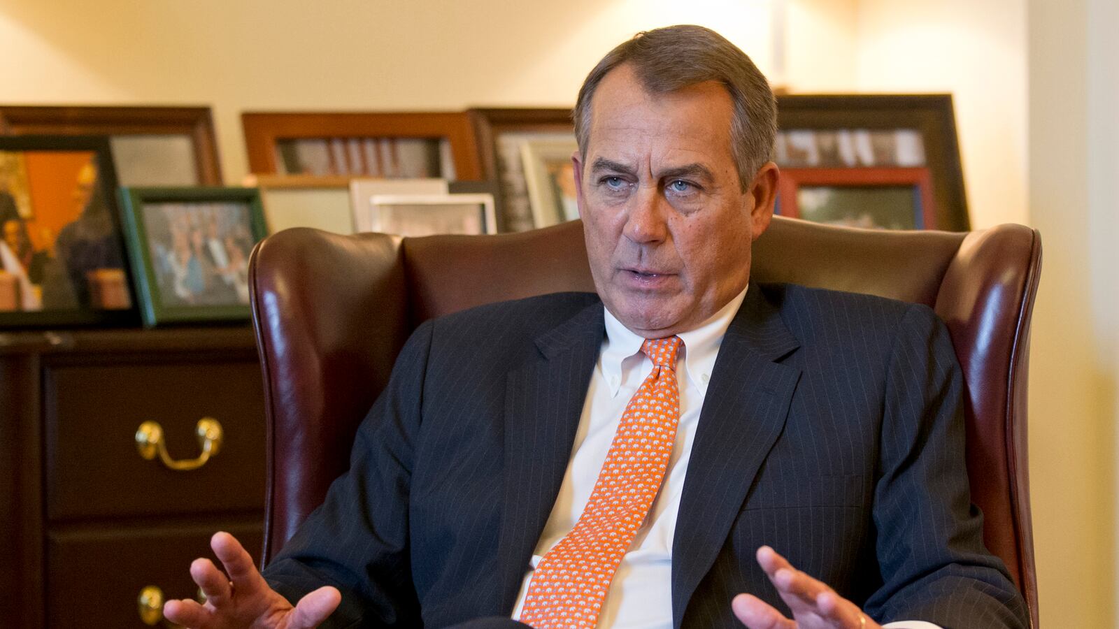 cheats/2013/02/14/boehner-blows-russert-a-kiss/130214-boehner-sex-jokes-cheat_udyfky