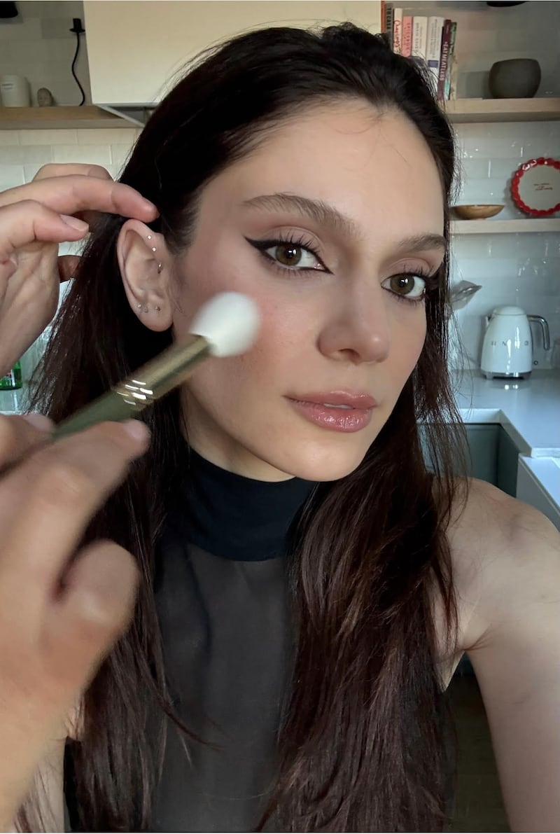 Victoria Beckham Beauty Foundation Drops Review