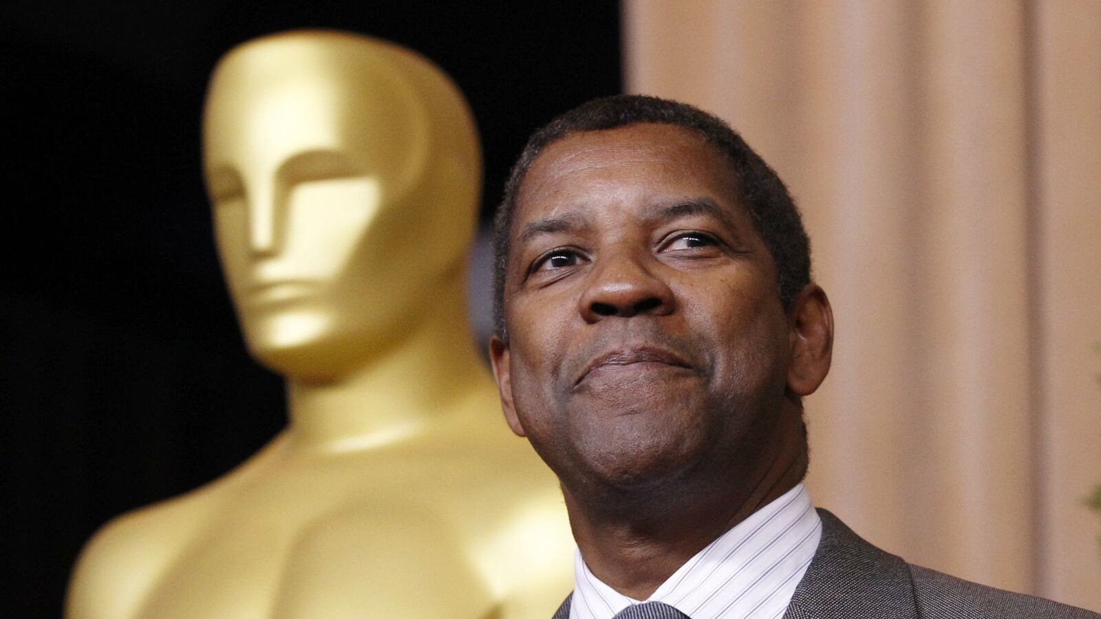 cheats/2014/09/29/denzel-s-the-equalizer-tops-box-office/140929-denzel-washington-cheat_qlghwq