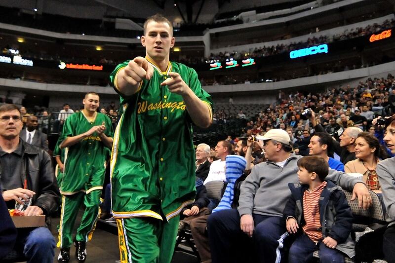 galleries/2012/11/21/david-petraeus-may-have-let-us-down-but-here-are-generals-to-embrace/generals-we-are-thankful-for-washington-generals_b5hmfn