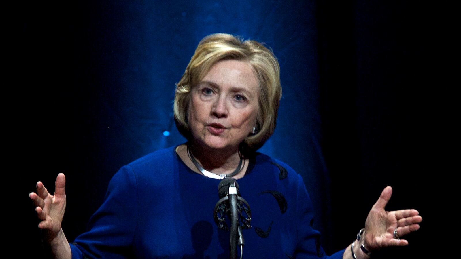 cheats/2014/06/03/hillary-defends-bergdahl-exchange/140603-hillary-bergdahl-cheat_gkuctt