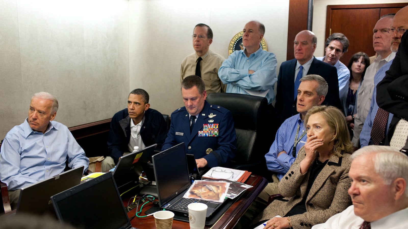 cheats/2016/05/02/cia-live-tweets-bin-laden-raid-on-5th-anniversary/160502-cia-tweets-bin-laden-raid-cheat_k6oitt