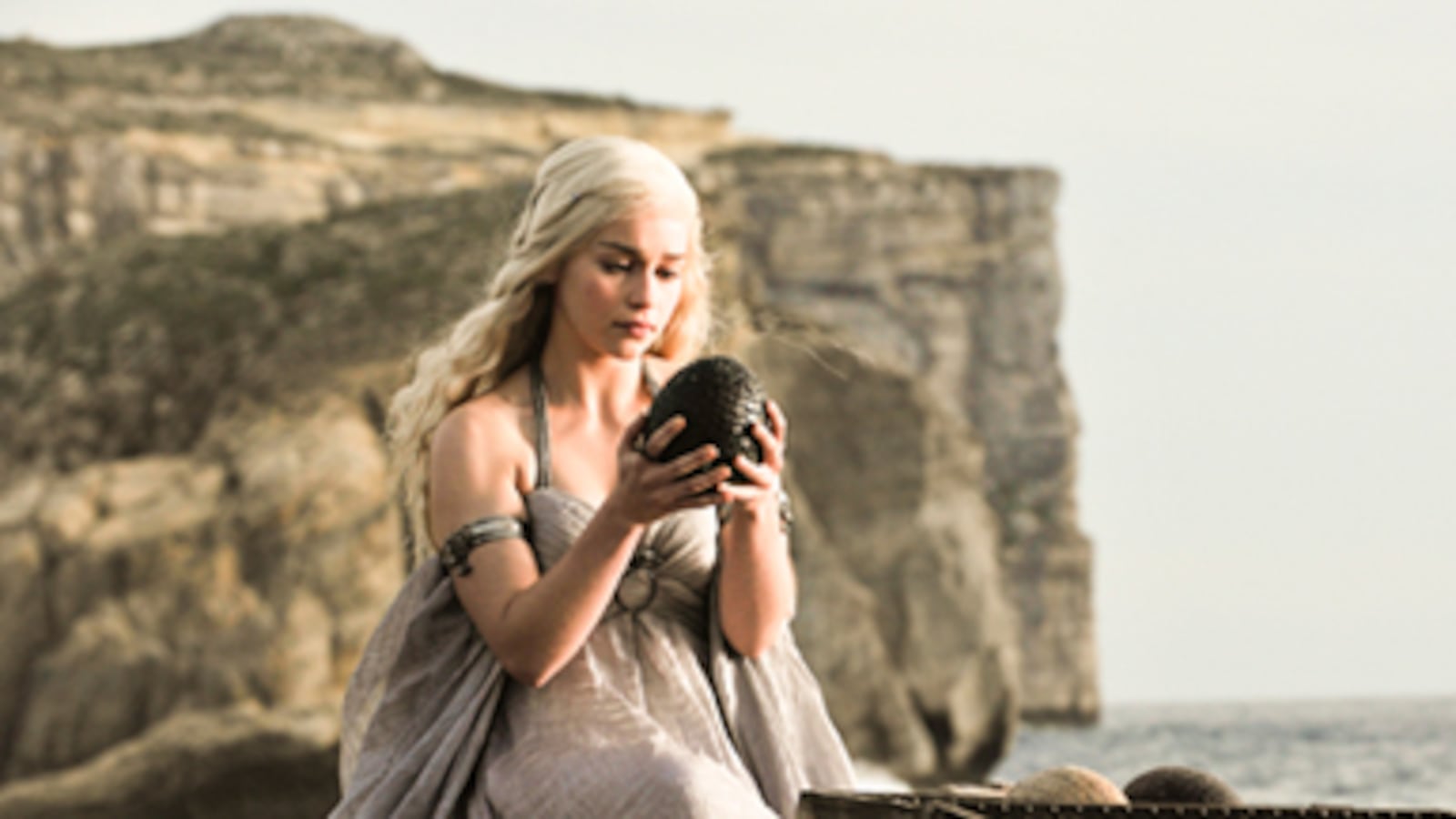 articles/2011/04/04/game-of-thrones-10-secrets-about-hbos-adaptation-of-a-song-of-ice-and-fire-by-george-rr-martin/lacob-game-of-thrones-behind-scenes_171249_fwmwoc