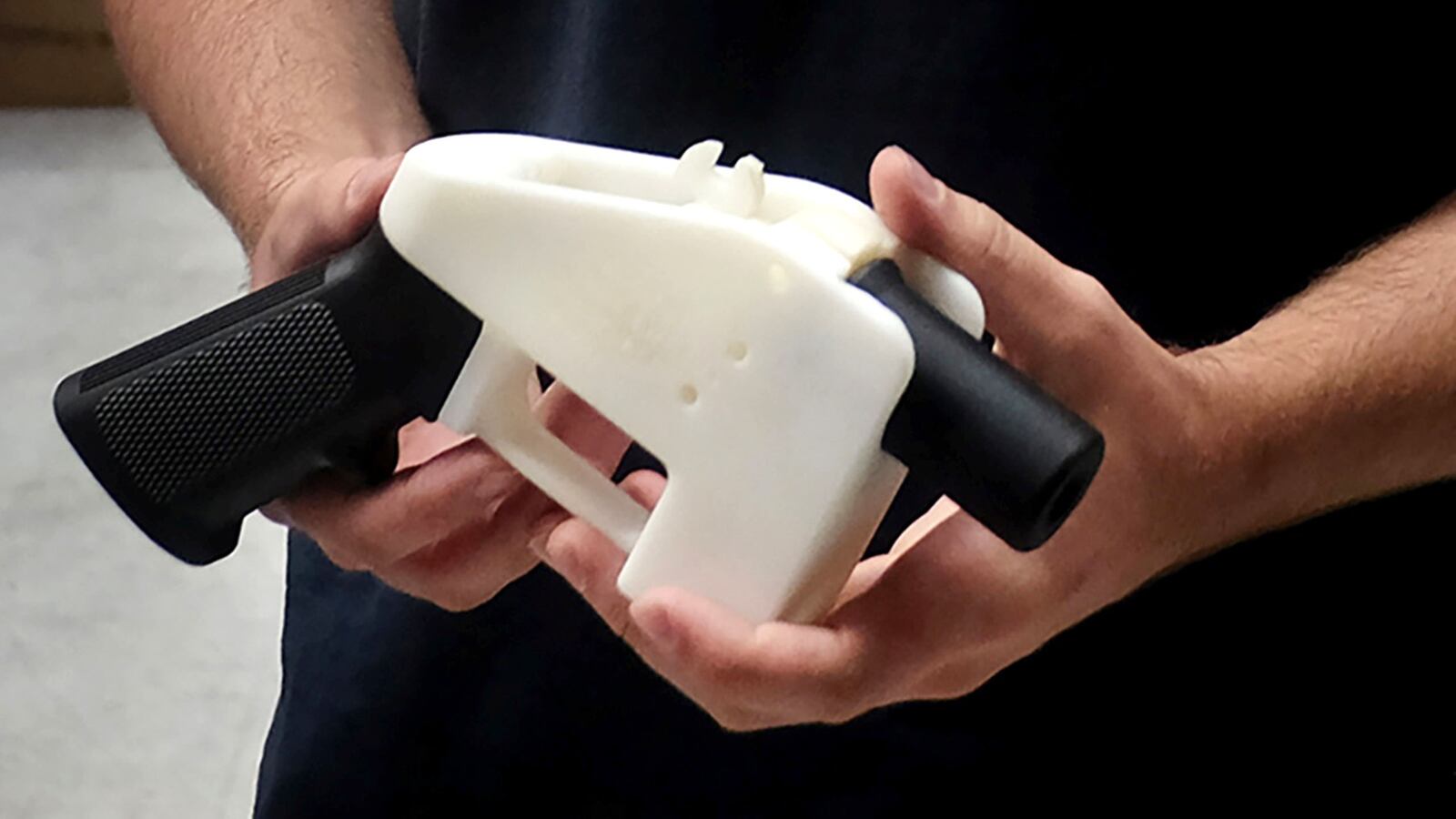 190110-conversation-3dguns-tease_xcx7qh