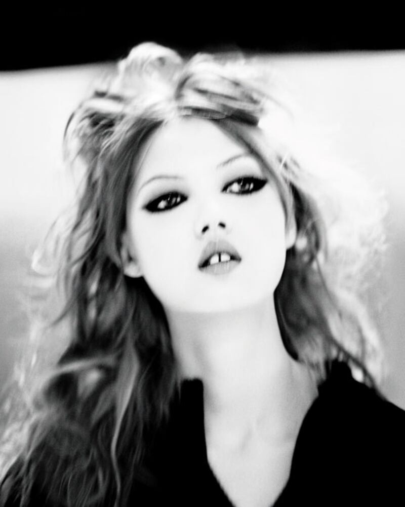 galleries/2010/08/27/i-remain-you-desire-by-gabrielle-revere/gabrielle-revere---1_f08u83