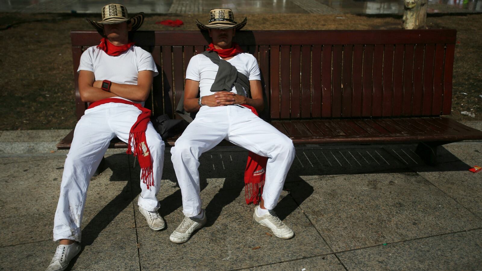 cheats/2016/04/04/spain-s-prime-minister-to-cut-work-day/160404-cheat-siesta_siiahj